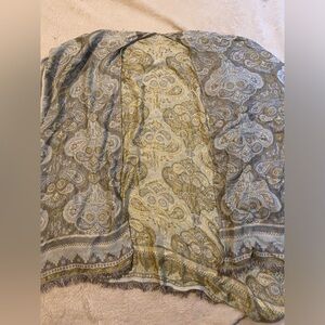 Beautiful Elegant Shawl